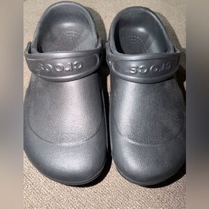 New without tags. Crocs Bistro Work Clogs Black Slip Resistant
